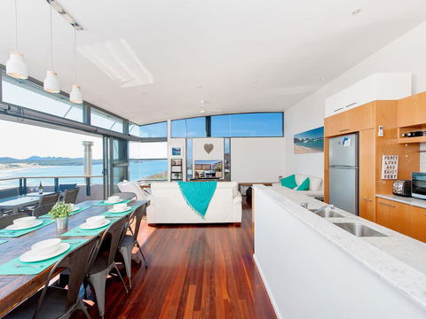 One Mile Cl, Townhouse 22, 26, The Deckhouse - E Caravan Parks 3