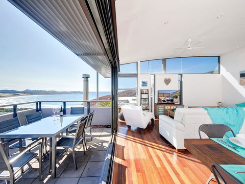 One Mile Cl, Townhouse 22, 26, The Deckhouse - E Caravan Parks 0