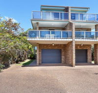 One Street from Main Beach - E Caravan Parks