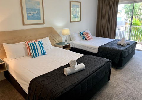 Outrigger Burleigh - E Caravan Parks 1