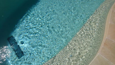 Palm Lakeside Holiday Home - Bowen, Whitsundays, Queensland - E Caravan Parks 1