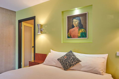 Palm Springs Suite - E Caravan Parks 1