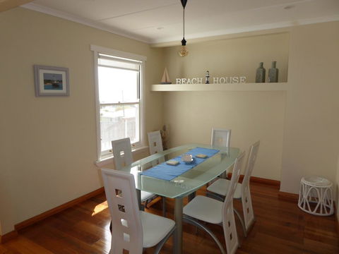 Panoramic Views On Walter - E Caravan Parks 1