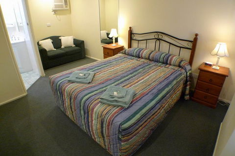 Parkhaven Motel - E Caravan Parks 1