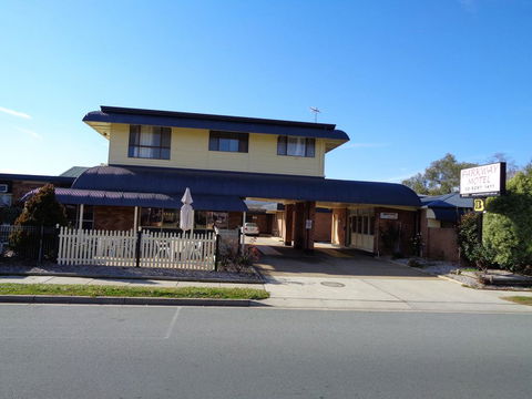 Parkway Motel - E Caravan Parks 0