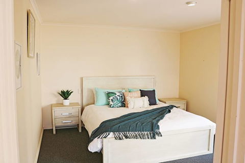 Pelican Lake Holiday House - E Caravan Parks 2
