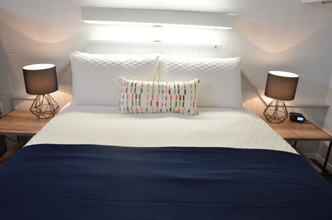 Penguin Seaside Motel - E Caravan Parks 1