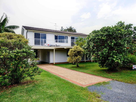 Pet Friendly - Barnacle - E Caravan Parks 0
