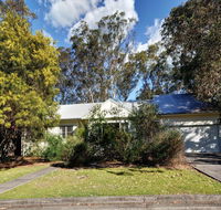 Pet Friendly - Summer Cottage - E Caravan Parks