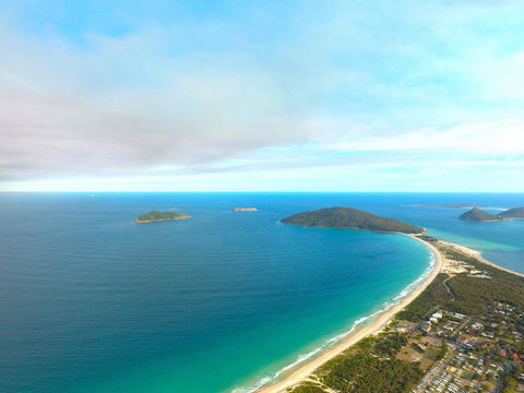 Pet Friendly Beach Home - E Caravan Parks 2