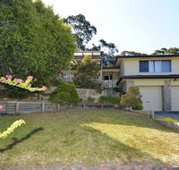 Pet Friendly Lentara St 10 - Fingal Bay - E Caravan Parks