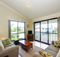 Pet Friendly on Pelican - Close to Myall River - E Caravan Parks