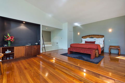 Pethers Rainforest Retreat - E Caravan Parks 3