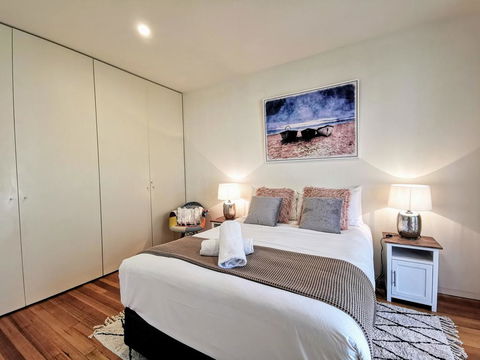 Phoenix Apartments - E Caravan Parks 3