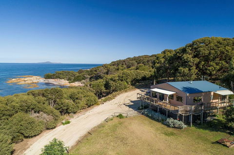 Pine Scrub Beach House - E Caravan Parks 0