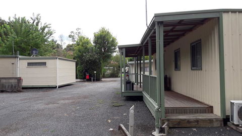 Pinewood Caravan Park - E Caravan Parks 1