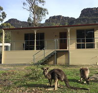Pinnacle Views - E Caravan Parks