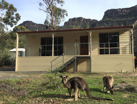 Pinnacle Views - E Caravan Parks 0