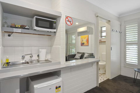 Pleasant Way River Lodge - E Caravan Parks 1