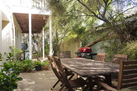 Point Lonsdale Beach House - E Caravan Parks 3