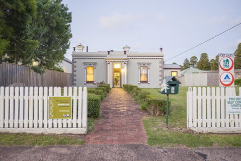 Port Fairy YHA - E Caravan Parks 1