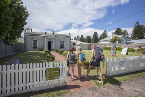 Port Fairy YHA - E Caravan Parks 0