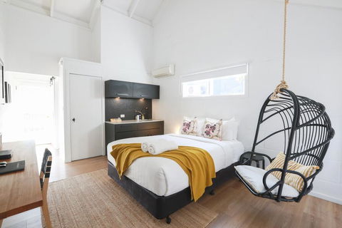 Port O' Call Motel - E Caravan Parks 2