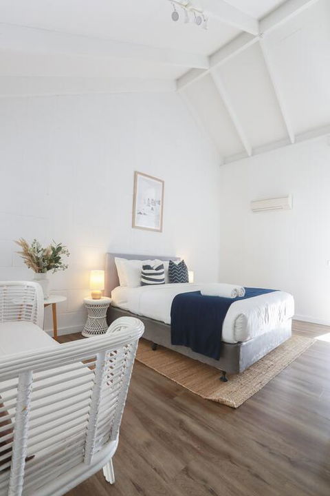 Port O' Call Motel - E Caravan Parks 3