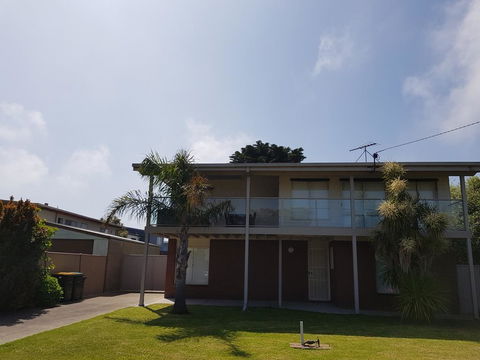 Portarlington Beach Shack 50 Metres To The Water - E Caravan Parks 2