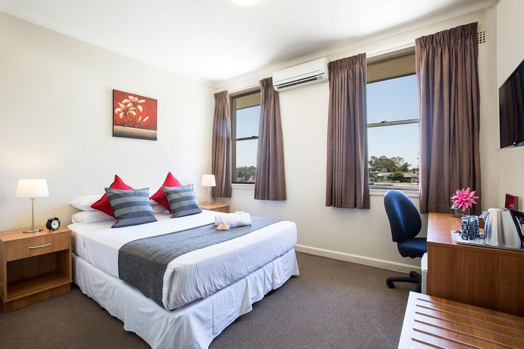 Mount Pritchard NSW E Caravan Parks