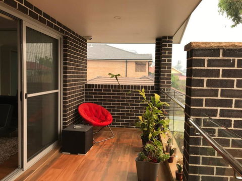 Private Room In Modern, Comfortable Home Stay - E Caravan Parks 2