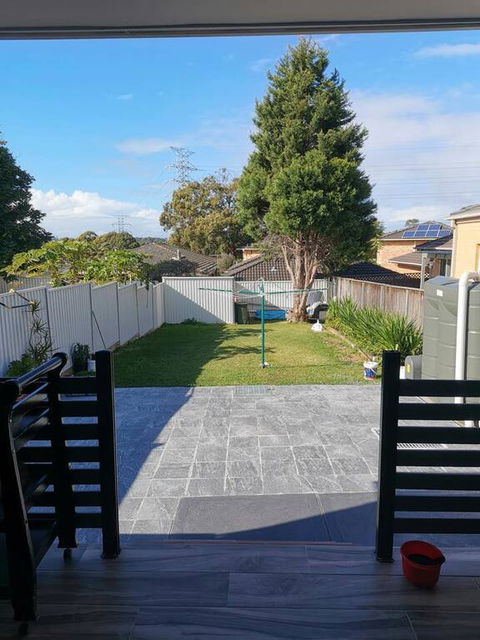 Private Room In Modern, Comfortable Home Stay - E Caravan Parks 3