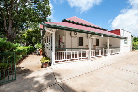 Pure Land Guest House - E Caravan Parks 0