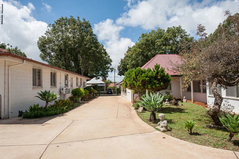 Pure Land Guest House - E Caravan Parks 2