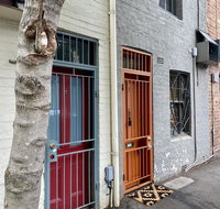 Pyrmont 2 Bdrm Terrace Home - Sydney Premium Location- Walk Everywhere - Sleeps 6 - E Caravan Parks