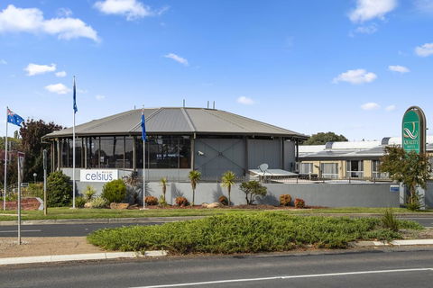 Quality Hotel Bathurst - E Caravan Parks 1