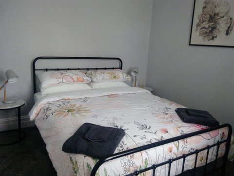 Quartz Cottage Geelong - E Caravan Parks 1