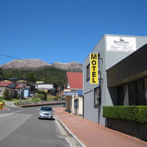 Queenstown Motor Lodge - E Caravan Parks 3