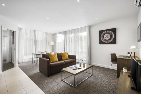 Quest Ivanhoe - E Caravan Parks 2