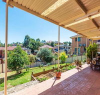 Quiet and spacious living close to all attractions - E Caravan Parks