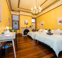 Quiet Quadruple Private Room In Strathfield 3min to Train Station sleeps 4 - E Caravan Parks