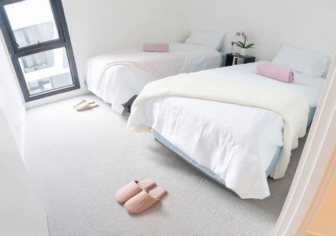 R&K Luxury Apartment Fantastic Skyline View CBD Parking&Free Tram Heart Of Melbourne - E Caravan Parks 3