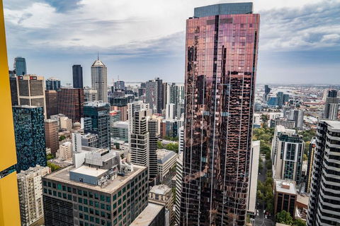 R&K Luxury Apartment Fantastic Skyline View CBD Parking&Free Tram Heart Of Melbourne - E Caravan Parks 2