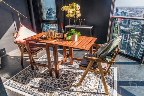 R&K Luxury Apartment Fantastic Skyline View CBD Parking&Free Tram Heart Of Melbourne - E Caravan Parks 1