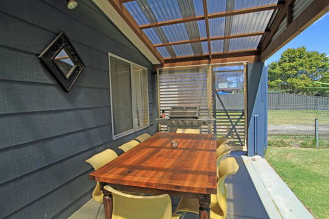 Ranu House - Waterfront - E Caravan Parks 1