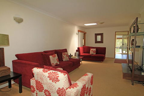 Ranu House - Waterfront - E Caravan Parks 3