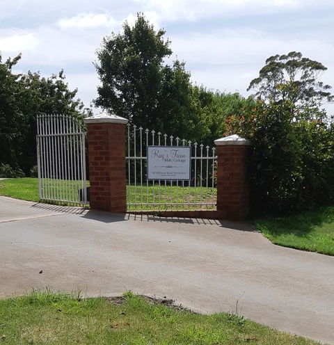 Ray's Farm - E Caravan Parks 3