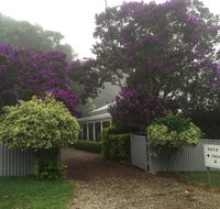 REED HOUSE at Maleny-The White Pavilion - E Caravan Parks