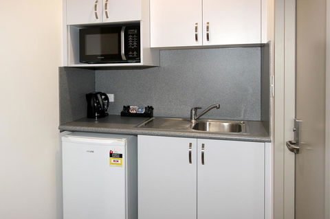 Reef Gardens Motel - E Caravan Parks 1
