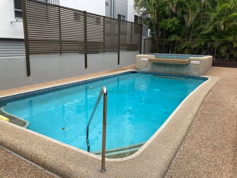 RENTAL: All $ Inclusive, Tidy Renovated Studio Apartment On The Strand, Pool,  - E Caravan Parks 2